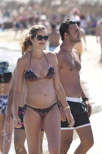 Ana Beatriz Barros