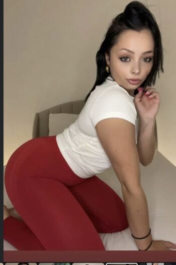 Charlotte Hnrt