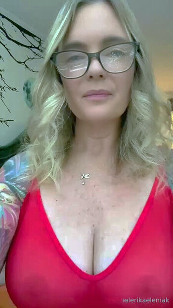 Erika Eleniak