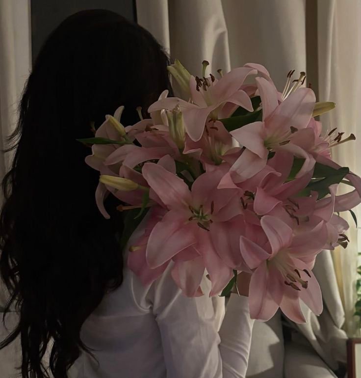 Aesthetic Flower PFP Girl