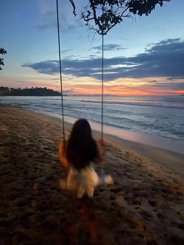 Aesthetic Summer PFP Ideas