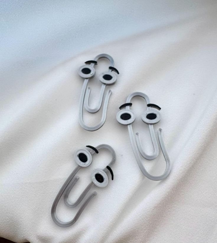 Clippy PFP Y2K
