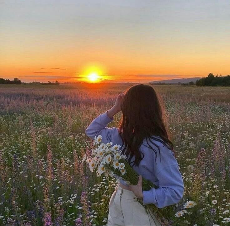 Cute Aesthetic Summer PFP