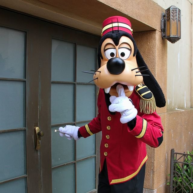 Goofy Mickey Mouse PFP