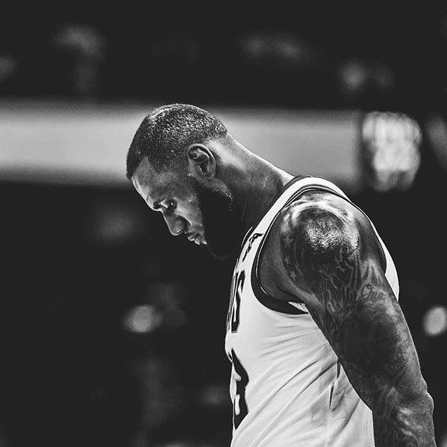 LeBron PFP Black And White