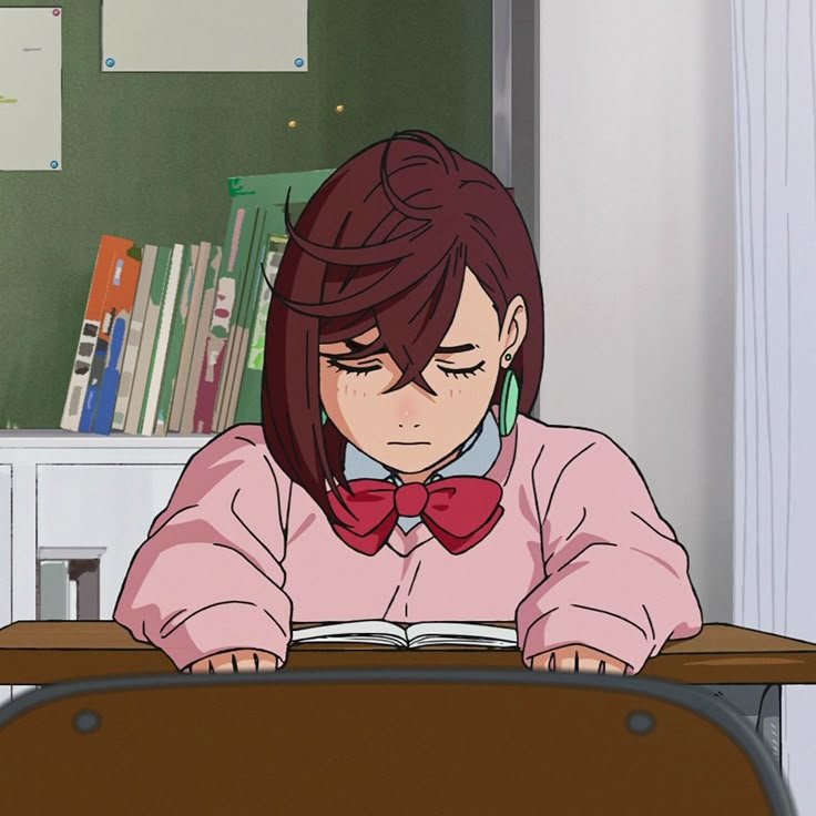Momo Ayase School Girl PFP
