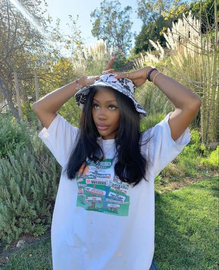 SZA PFP Soft Glam